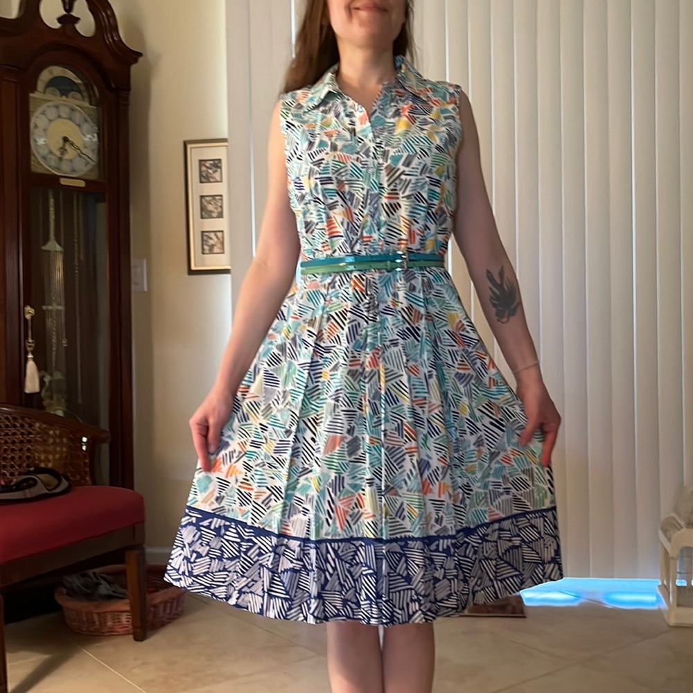 Size 4 casual cotton polyester dress in multicolored pattern.